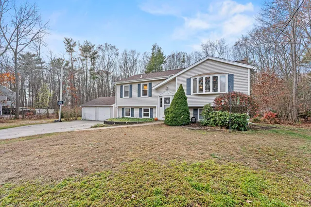 $535,000 | 4 Woodland Avenue, Seabrook, NH 03874