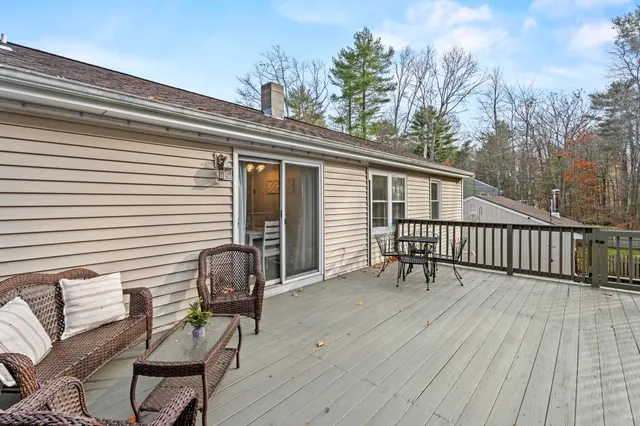 $535,000 | 4 Woodland Avenue, Seabrook, NH 03874