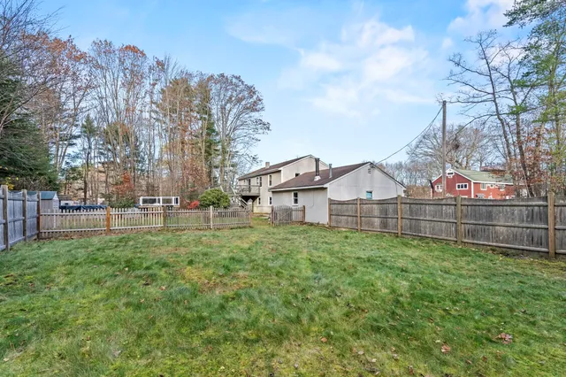 $535,000 | 4 Woodland Avenue, Seabrook, NH 03874