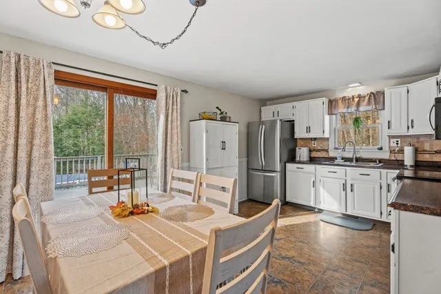 $535,000 | 4 Woodland Avenue, Seabrook, NH 03874