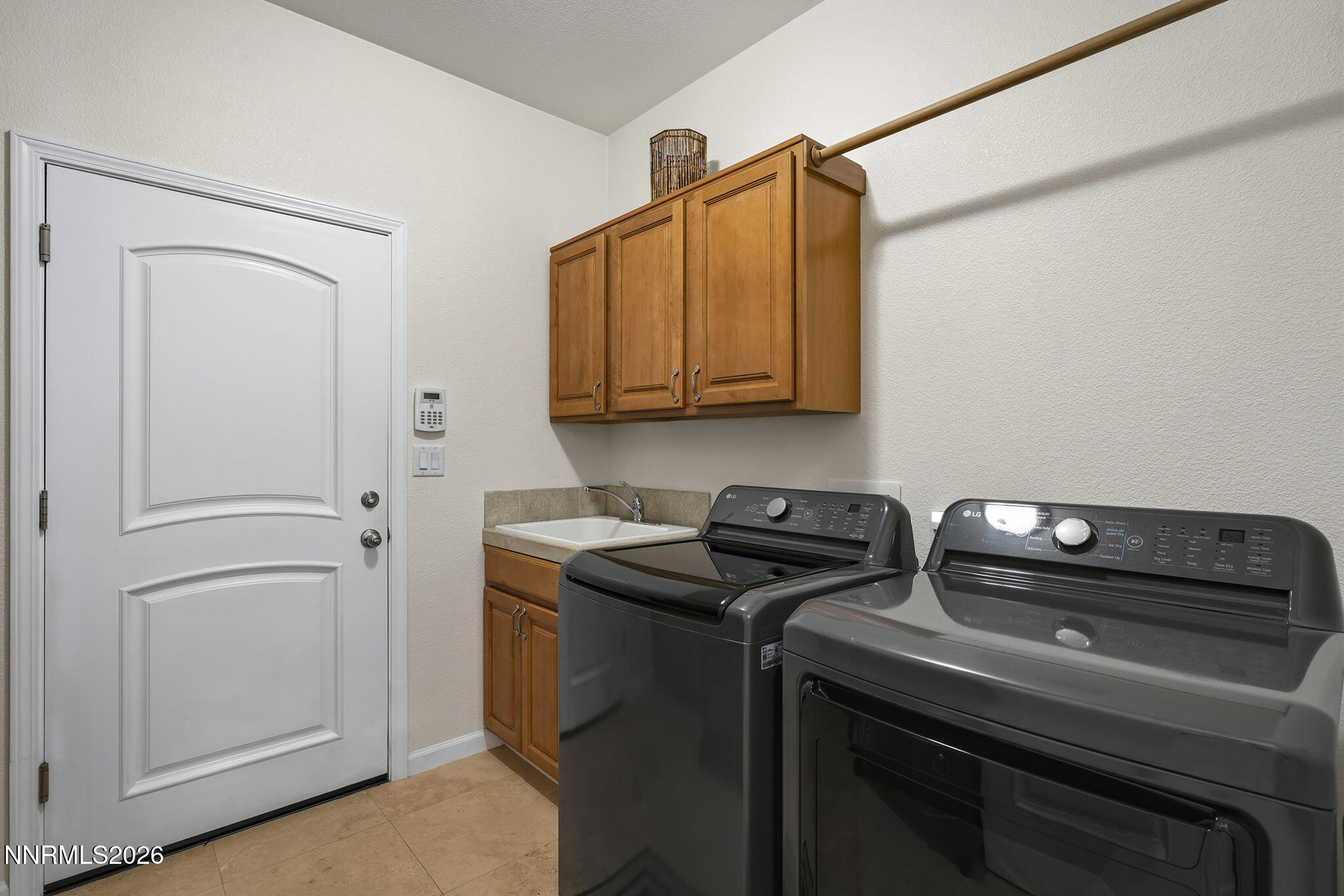 308 San Roma Drive Dayton, NV 89403 - Photo 19 of 39 IMG_0676