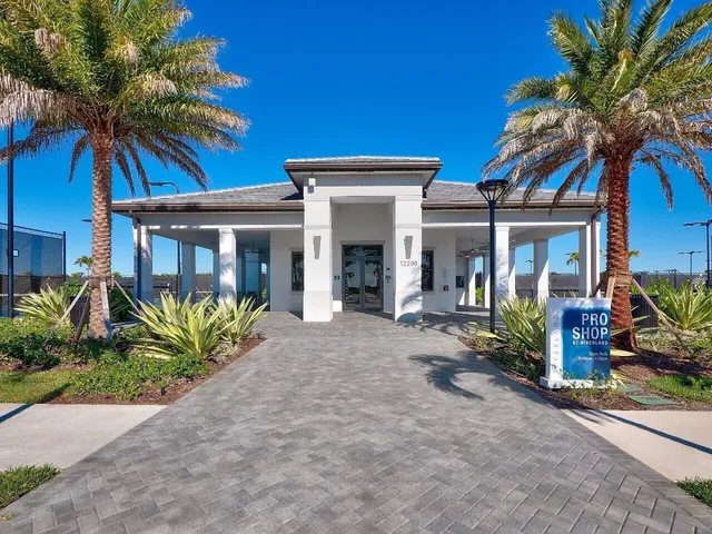 $500,000 | 12473 Southwest Emerald Estuary Terrace, Port St. Lucie, FL 34987