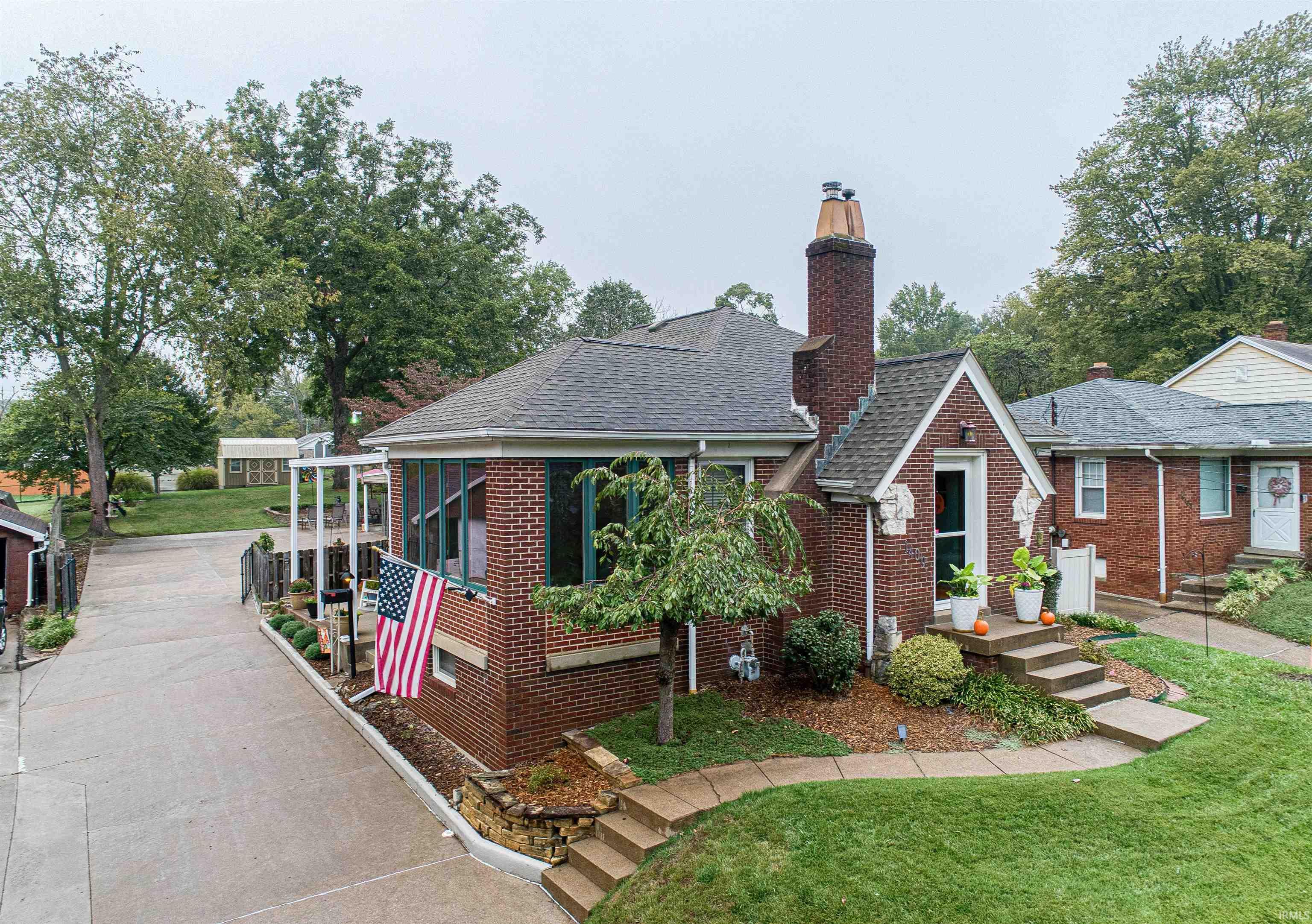 1409 South Red Bank Road Evansville, IN 47712 - Photo 2 of 36