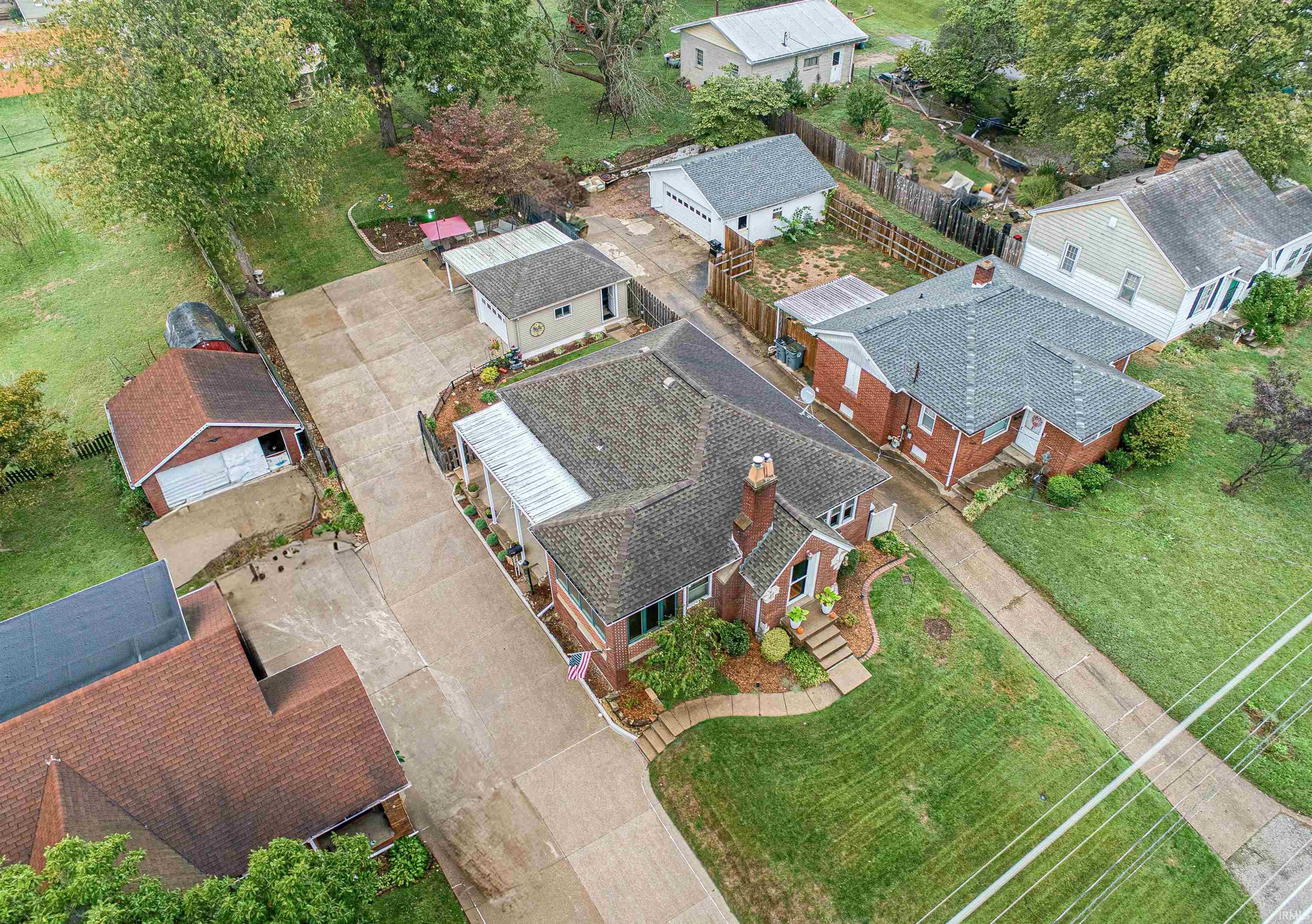 1409 South Red Bank Road Evansville, IN 47712 - Photo 3 of 36