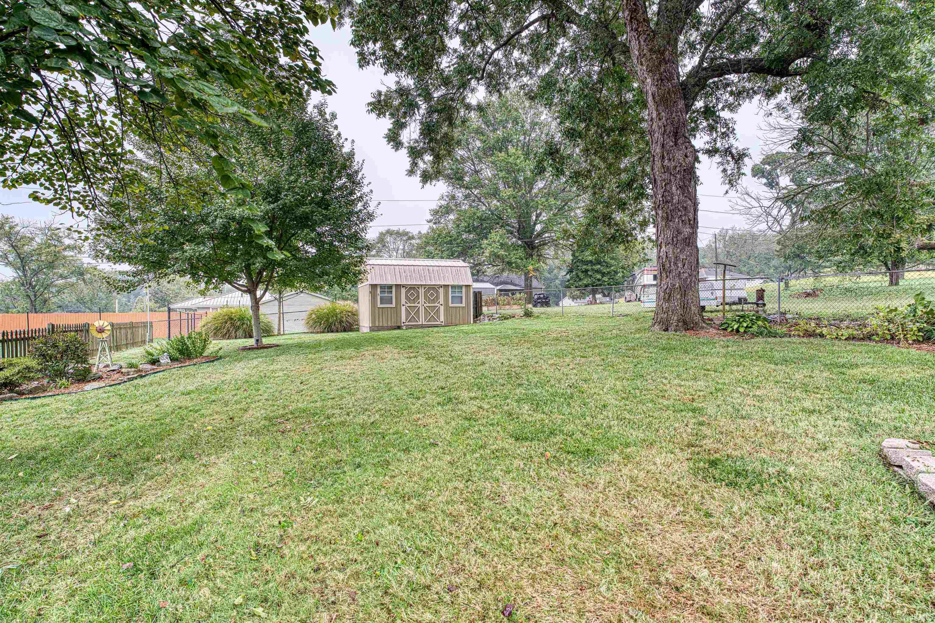 1409 South Red Bank Road Evansville, IN 47712 - Photo 10 of 36