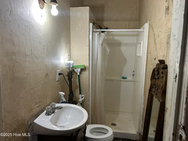 $59,900 | 211 East Elm Street, Goldsboro, NC 27530