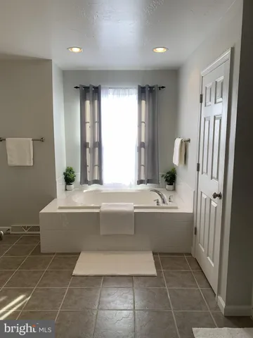 $450,000 | 1238 Knoll Drive, York, PA 17408