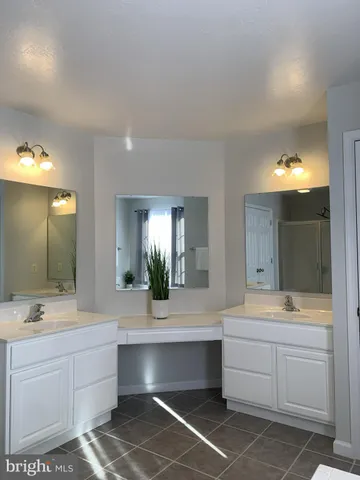 $450,000 | 1238 Knoll Drive, York, PA 17408