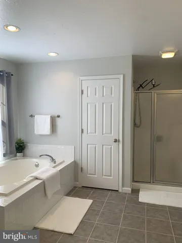 $450,000 | 1238 Knoll Drive, York, PA 17408