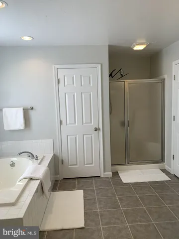 $450,000 | 1238 Knoll Drive, York, PA 17408