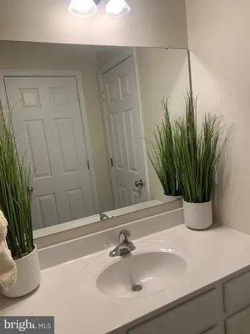 $450,000 | 1238 Knoll Drive, York, PA 17408