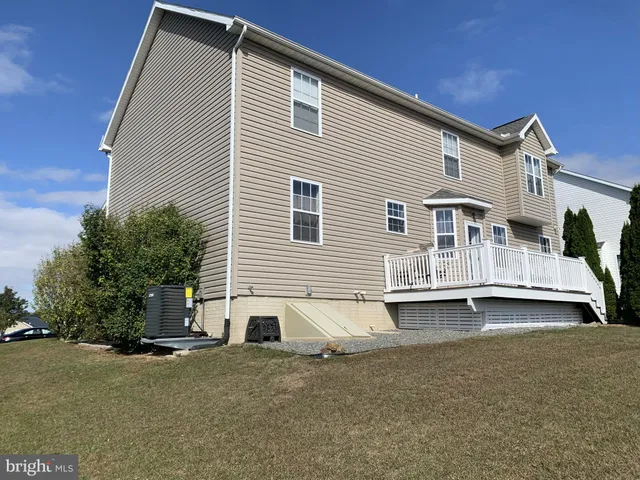 $450,000 | 1238 Knoll Drive, York, PA 17408