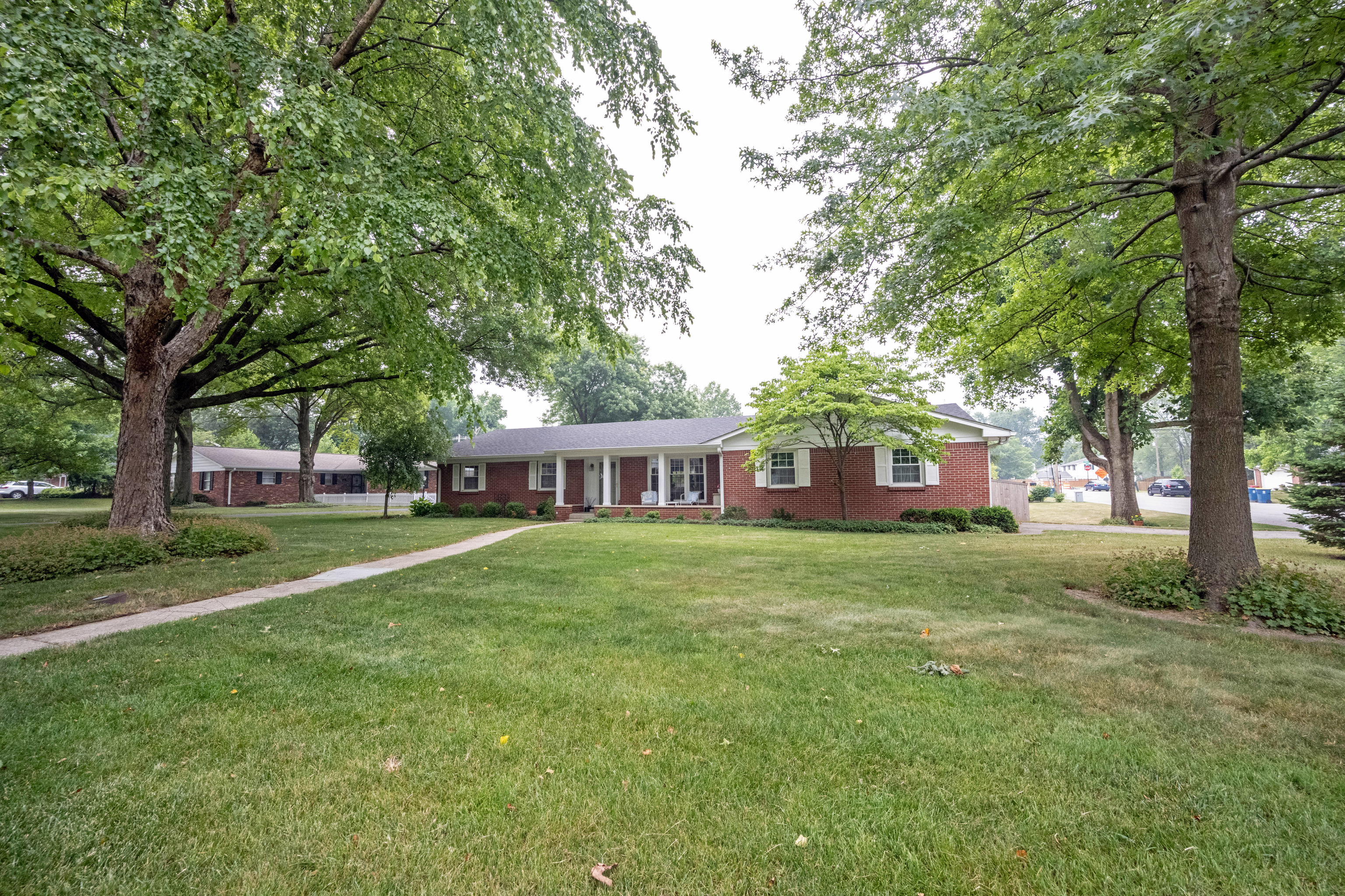 25 Beechmont Drive Carmel, IN 46032 - Photo 4 of 69