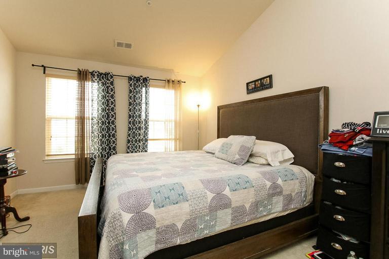 7342 Windsor Mill Road Baltimore, MD 21244 - Photo 14 of 21 Bedroom (Master)