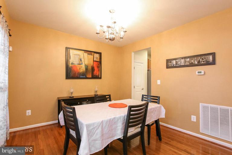 7342 Windsor Mill Road Baltimore, MD 21244 - Photo 4 of 21 Dining Room