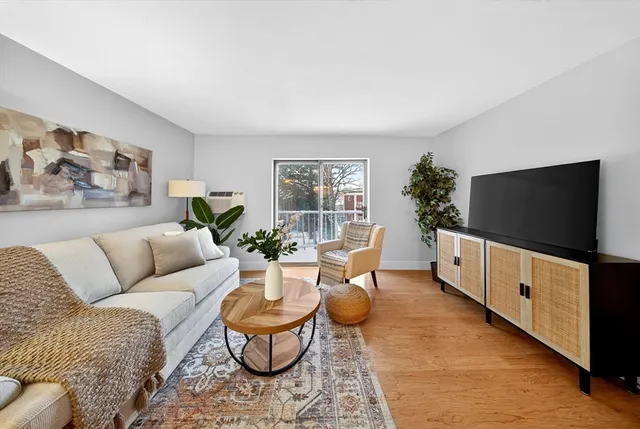 $350,000 | 55 Greentree Lane, Unit 47, Weymouth, MA 02190