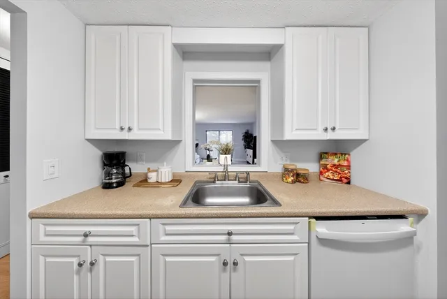 $350,000 | 55 Greentree Lane, Unit 47, Weymouth, MA 02190