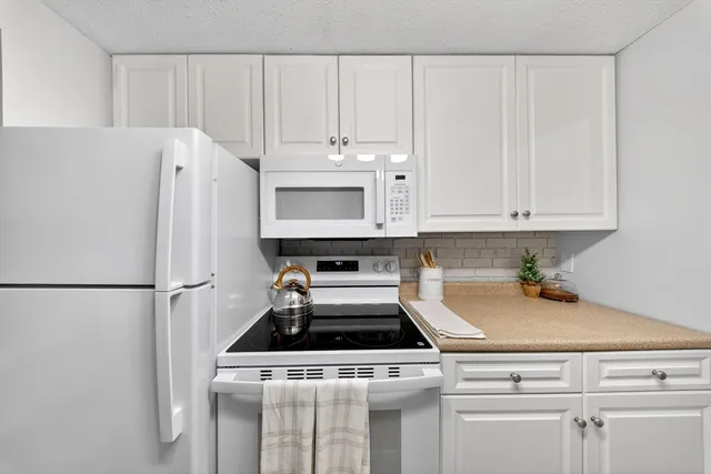 $350,000 | 55 Greentree Lane, Unit 47, Weymouth, MA 02190