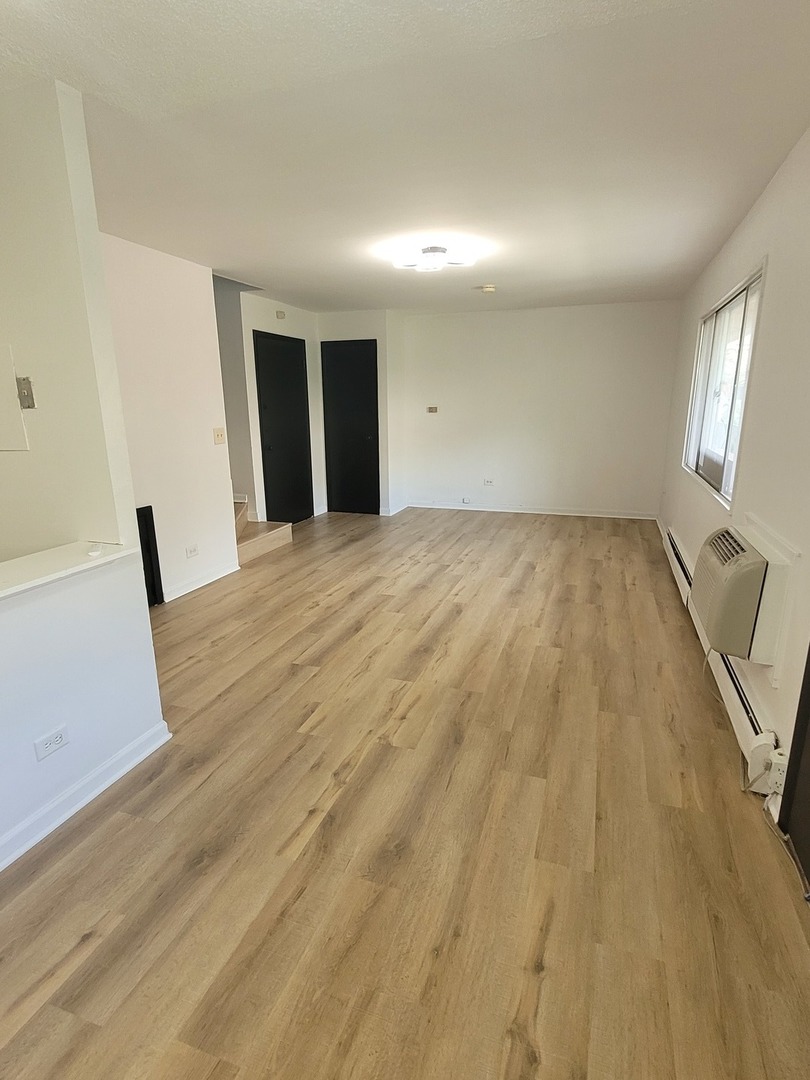 2402 West Algonquin Road, Unit 9 Rolling Meadows, IL 60008 - Photo 4 of 20