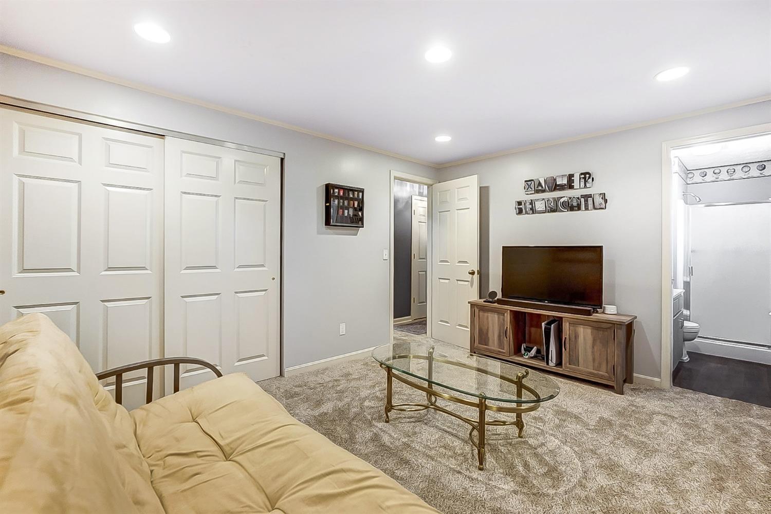 6747 Daleview Road Cincinnati, OH 45247 - Photo 25 of 41