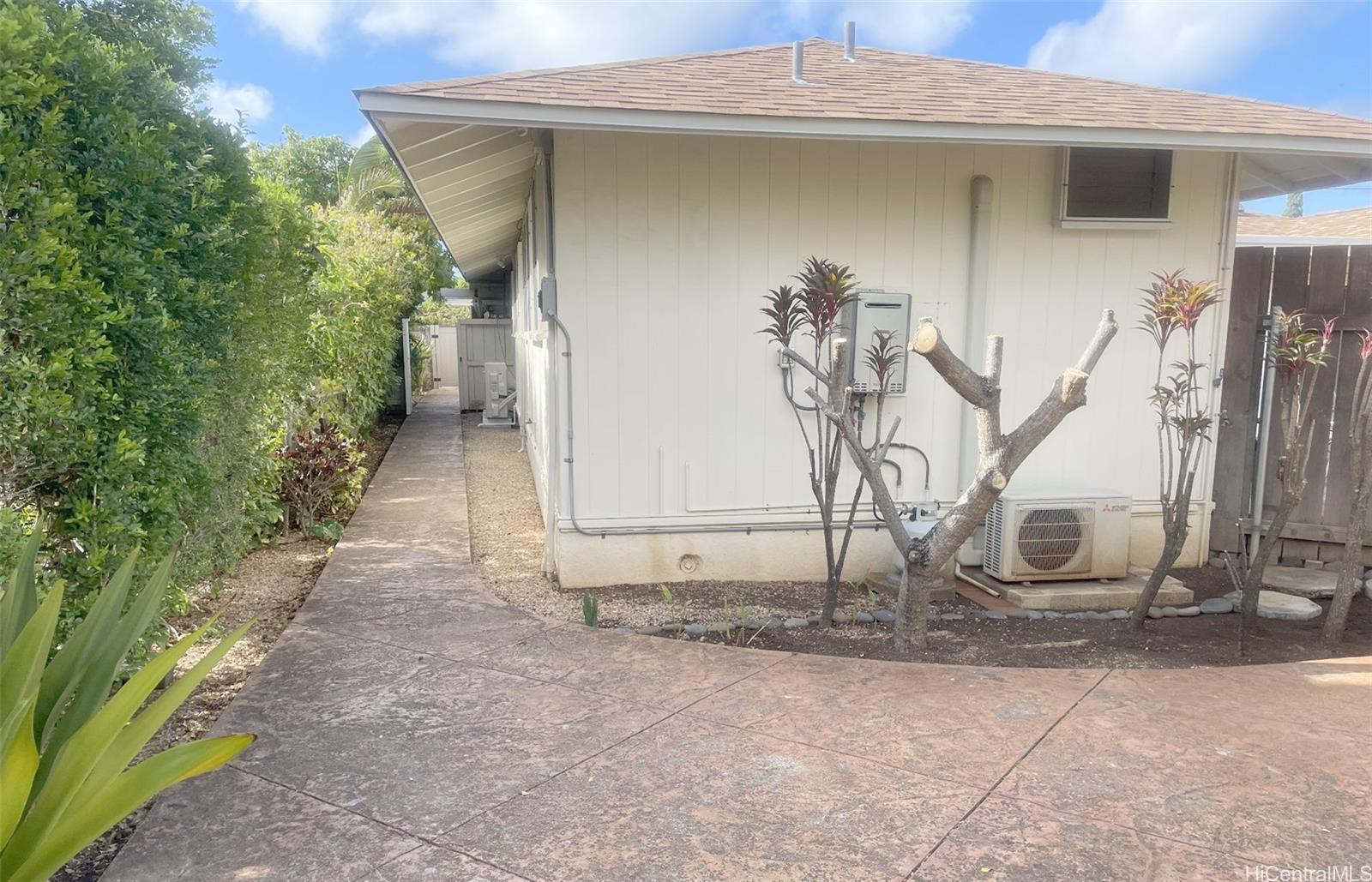 5578 Pia Street Honolulu, HI 96821 - Photo 12 of 15