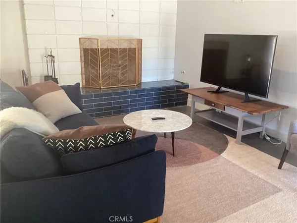 $4,950 | 233 Almon Drive, Thousand Oaks, CA 91362