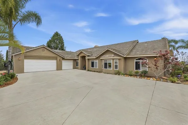 $1,398,747 | 1655 Colina Vista, Fallbrook, CA 92028