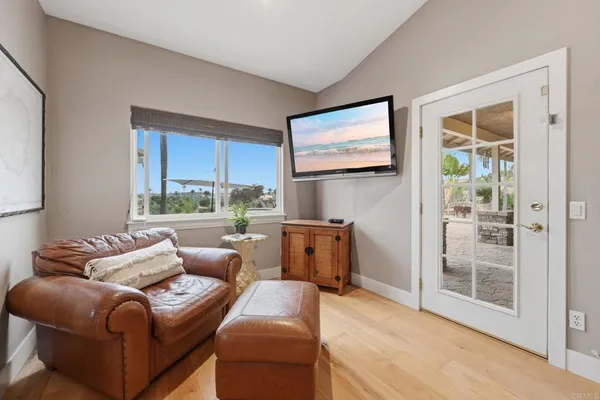 $1,398,747 | 1655 Colina Vista, Fallbrook, CA 92028