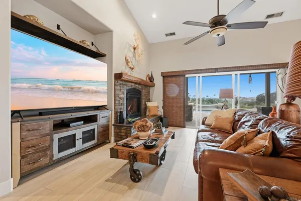 $1,398,747 | 1655 Colina Vista, Fallbrook, CA 92028