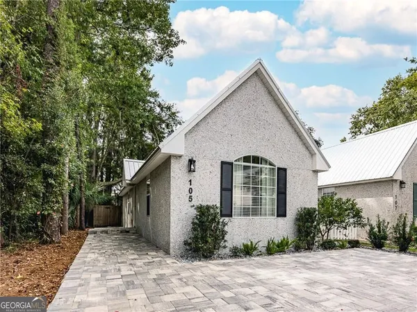 $2,495 | 105 Palmetto Street, St. Simons, GA 31522