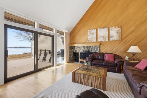 $1,690,000 | 9 Starboard Lane, Unit 1, Moultonborough, NH 03254