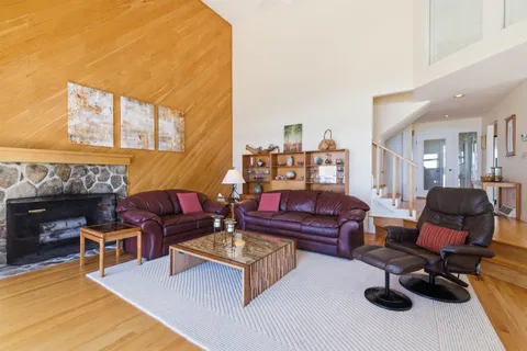 $1,690,000 | 9 Starboard Lane, Unit 1, Moultonborough, NH 03254