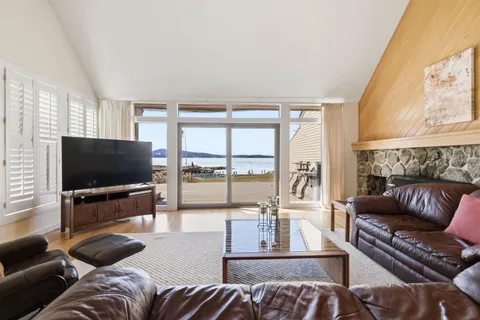 $1,690,000 | 9 Starboard Lane, Unit 1, Moultonborough, NH 03254