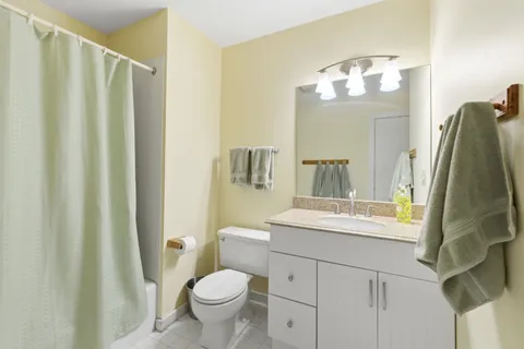 $1,690,000 | 9 Starboard Lane, Unit 1, Moultonborough, NH 03254