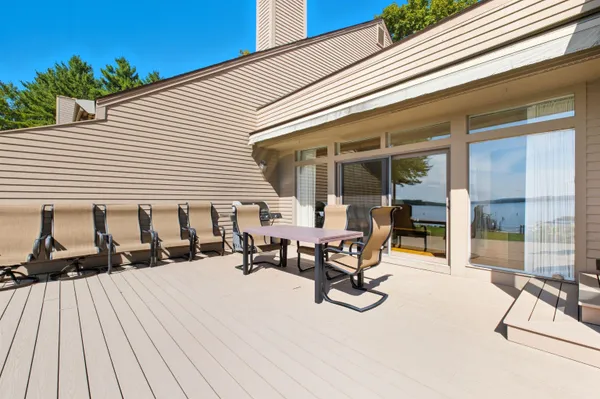 $1,690,000 | 9 Starboard Lane, Unit 1, Moultonborough, NH 03254