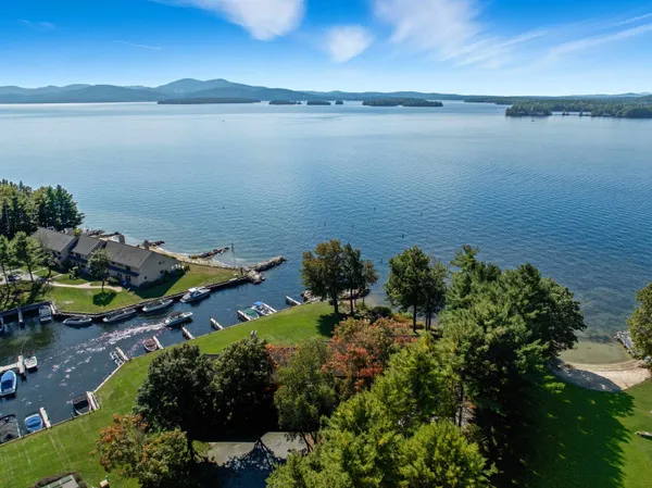 $1,690,000 | 9 Starboard Lane, Unit 1, Moultonborough, NH 03254