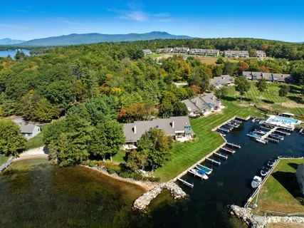 $1,690,000 | 9 Starboard Lane, Unit 1, Moultonborough, NH 03254
