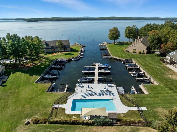 $1,690,000 | 9 Starboard Lane, Unit 1, Moultonborough, NH 03254