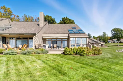 $1,690,000 | 9 Starboard Lane, Unit 1, Moultonborough, NH 03254