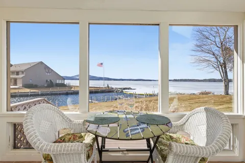 $1,690,000 | 9 Starboard Lane, Unit 1, Moultonborough, NH 03254