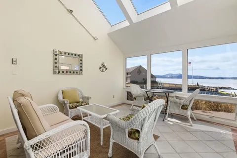 $1,690,000 | 9 Starboard Lane, Unit 1, Moultonborough, NH 03254