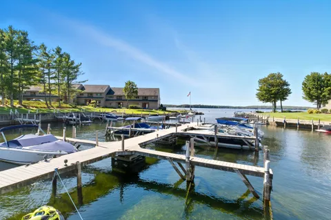 $1,690,000 | 9 Starboard Lane, Unit 1, Moultonborough, NH 03254