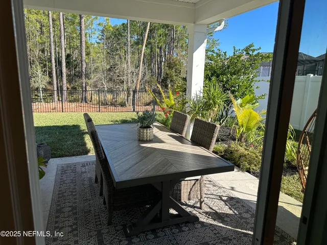 a view of a tennis court