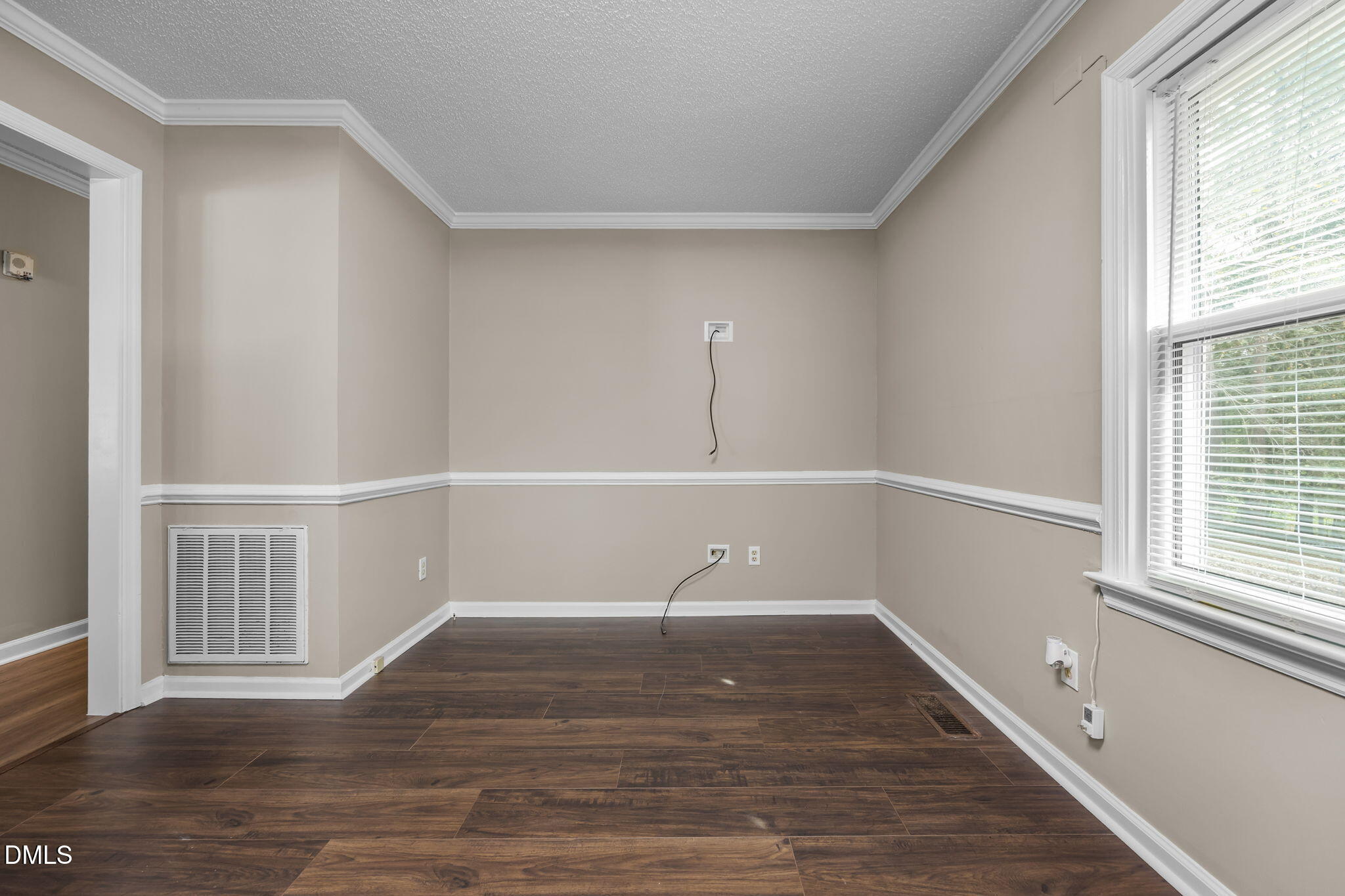 1509 Woodard Street Raleigh, NC 27610 - Photo 11 of 35 23-web-or-mls-IMG_2644