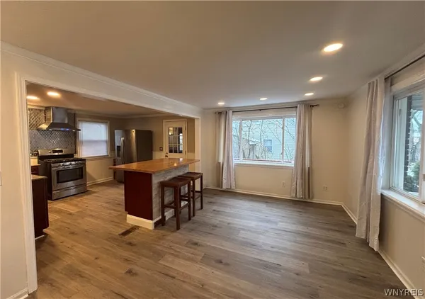 $2,100 | 4765 North Bailey Avenue, Amherst, NY 14226