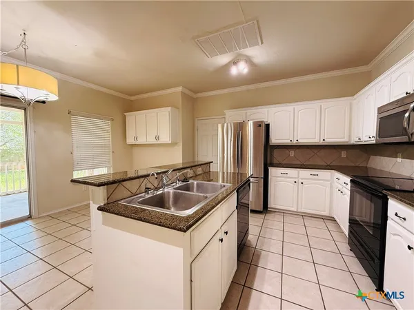 $2,450 | 109 West Great Plains Trail, Harker Heights, TX 76548