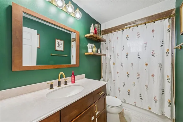 $224,900 | 1000 Colfax Street, Springdale, PA 15144