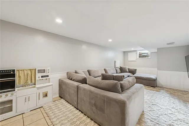 $224,900 | 1000 Colfax Street, Springdale, PA 15144