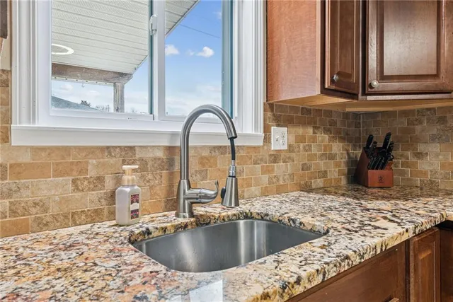 $224,900 | 1000 Colfax Street, Springdale, PA 15144