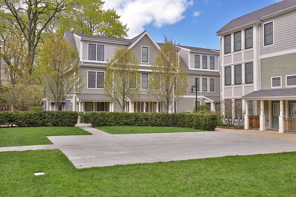 111 Crowninshield Road, Unit 111 Brookline, MA 02446 - Photo 11 of 11 Gallery Image 11